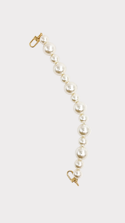 The Gold-en Balls – Charm