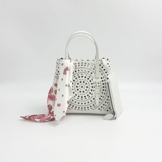 The Chloe 20"