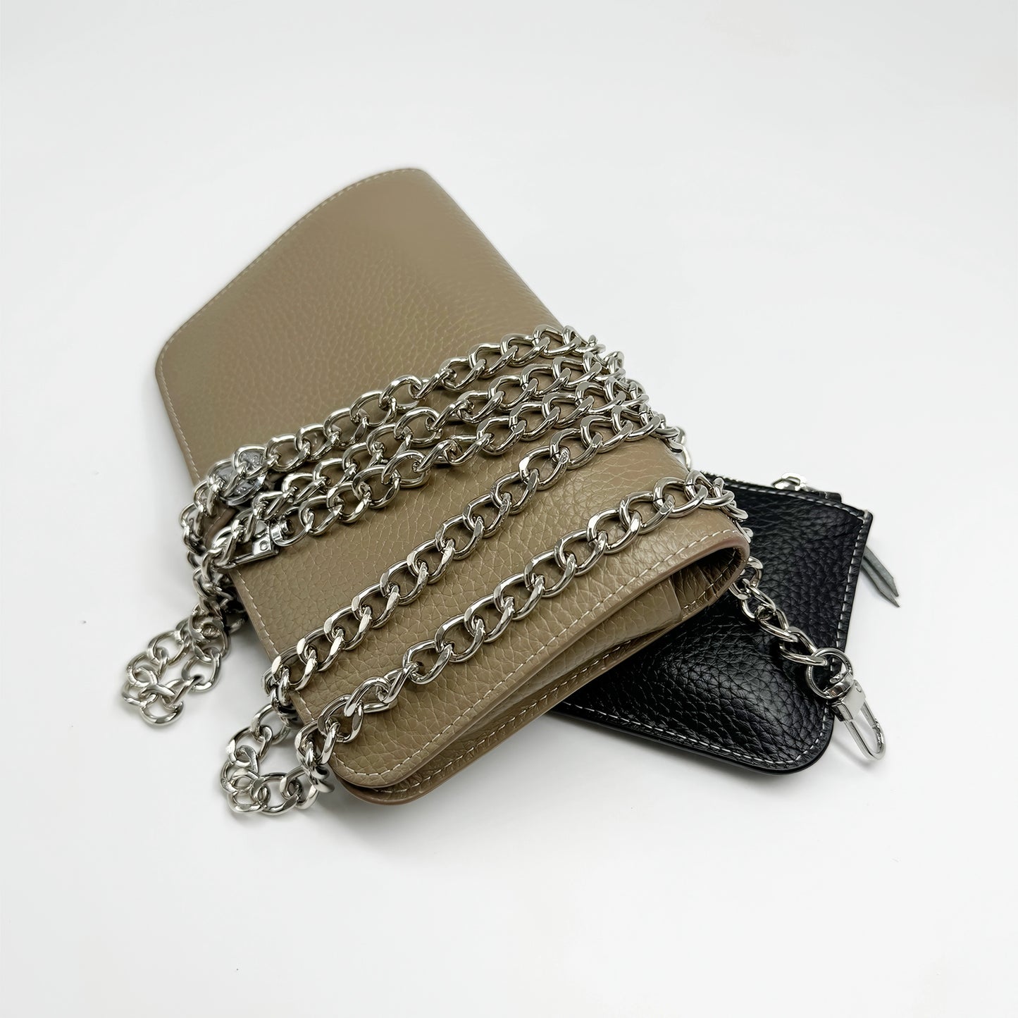 The Cross Body Chain